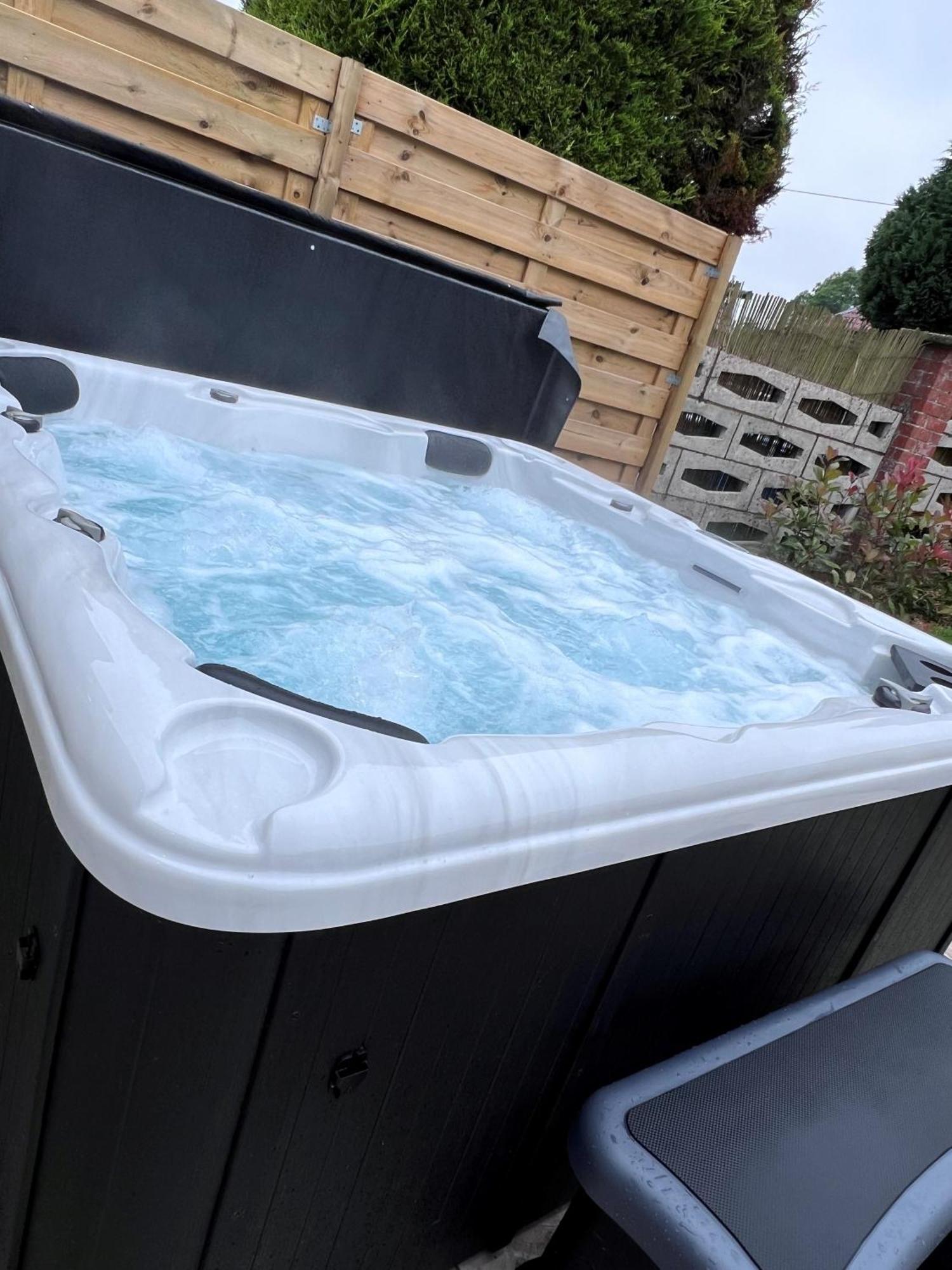 ברוחלטה Gite Rubis - Jacuzzi - Pairi Daiza - 6 Pers מראה חיצוני תמונה